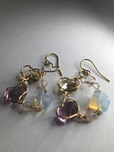 Load image into Gallery viewer, Queen of Hearts Earrings
